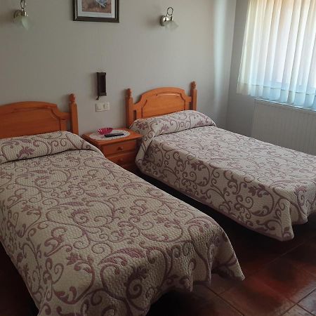 Hostal Puente Azud Avilés Eksteriør bilde