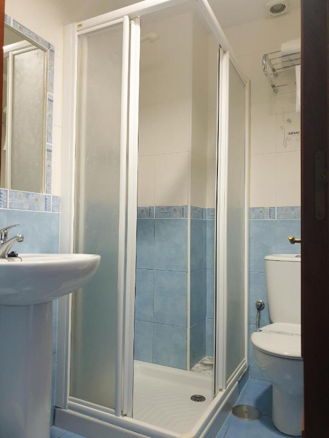 Hostal Puente Azud Avilés Eksteriør bilde