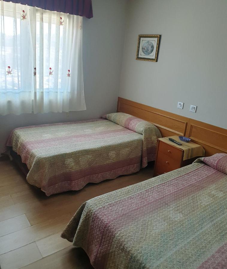 Hostal Puente Azud Avilés Eksteriør bilde
