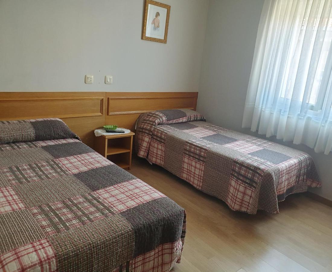 Hostal Puente Azud Avilés Eksteriør bilde