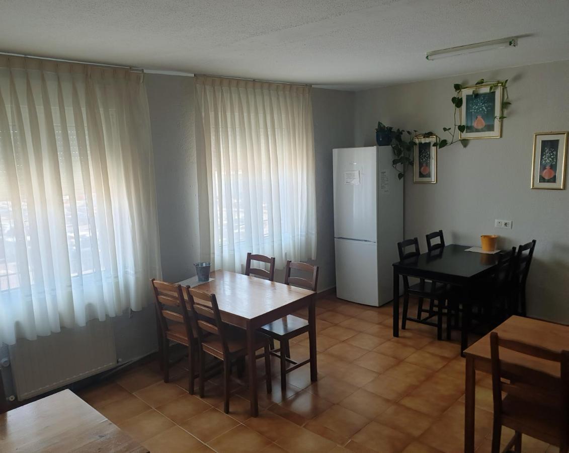 Hostal Puente Azud Avilés Eksteriør bilde